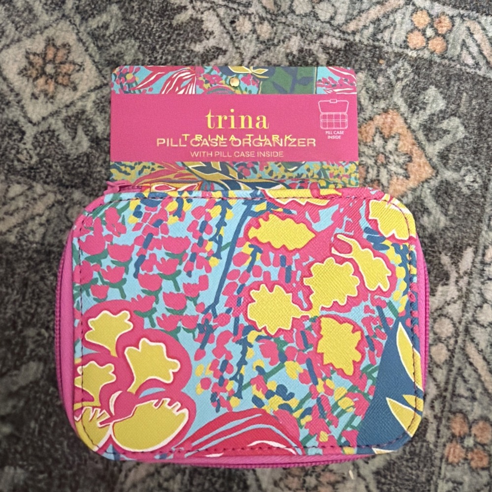 NEW Trina Turk Pill Case Organizer With Travel Case Pink Tropical Vibrant